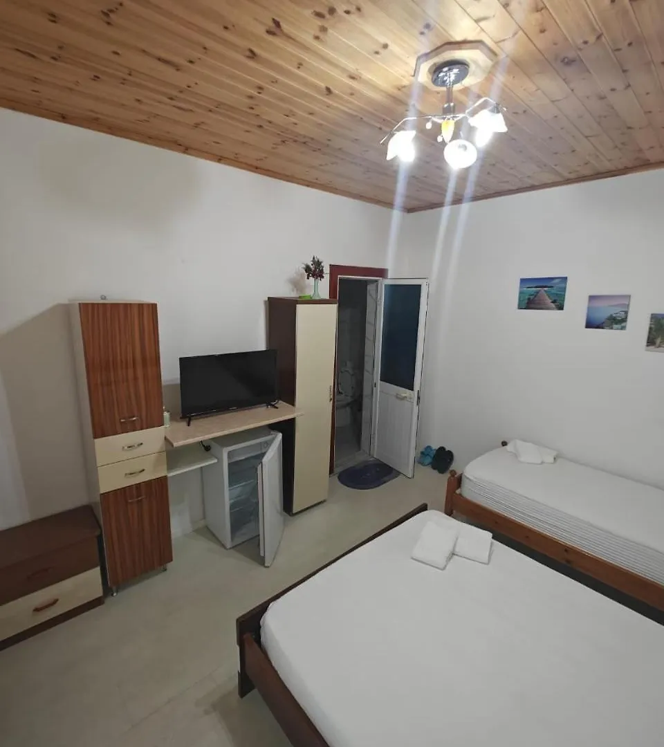 Dona'S Room Σαράντα